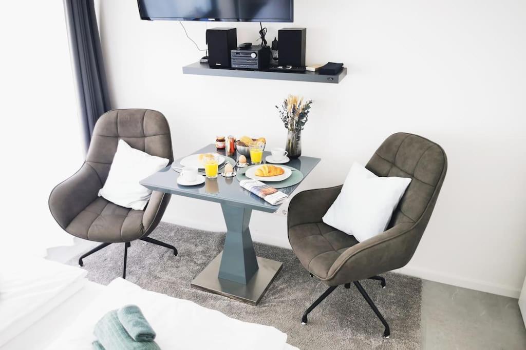 Hh 03 By Rockchair - Superhost Status - Modernes Apartment Mit Sonnigem Balkon & Premium Boxspringbetten In Winterhude - Hamburg Top Geheimtipp Eksteriør billede