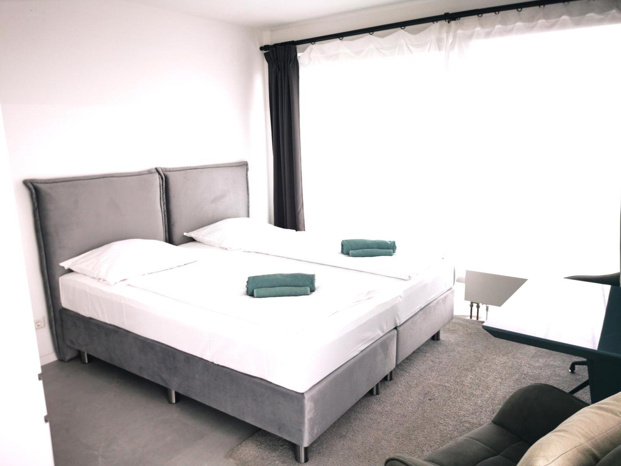 Hh 03 By Rockchair - Superhost Status - Modernes Apartment Mit Sonnigem Balkon & Premium Boxspringbetten In Winterhude - Hamburg Top Geheimtipp Eksteriør billede